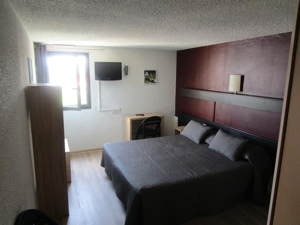 Hotel Les Tourrades Cannes Bagian luar foto