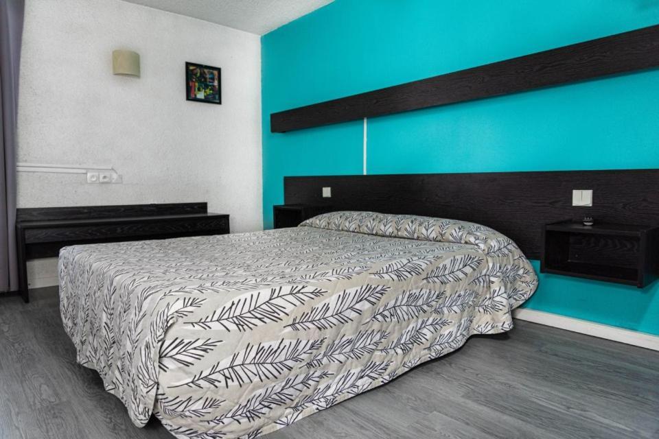 Hotel Les Tourrades Cannes Bagian luar foto
