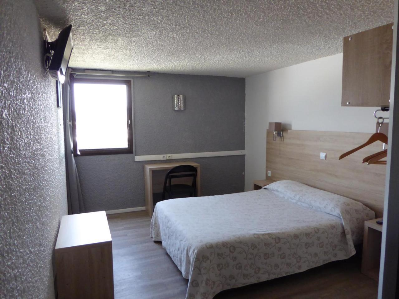 Hotel Les Tourrades Cannes Bagian luar foto