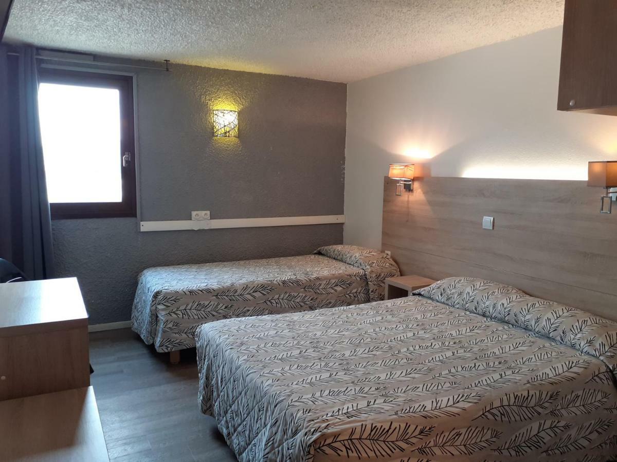 Hotel Les Tourrades Cannes Bagian luar foto